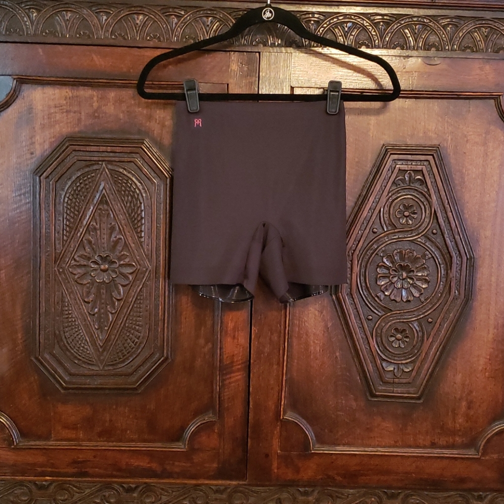 Ruby Ribbon Boy Short Medium